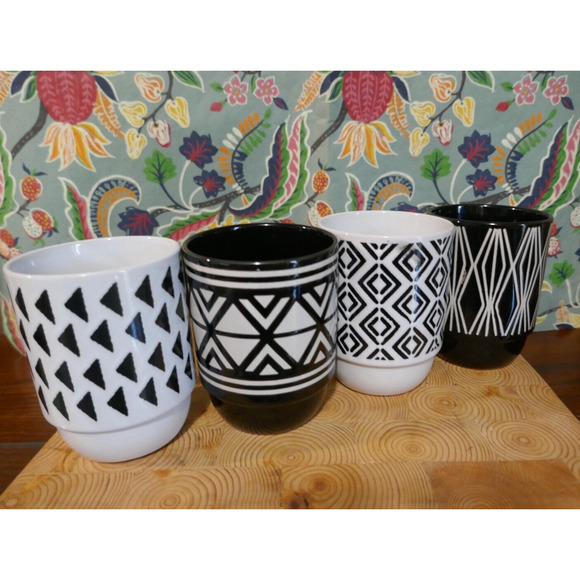 Boston Warehouse 4 Stackable Coffee Tea Mugs Cups Black White Geometric Pattern - Picture 5 of 16
